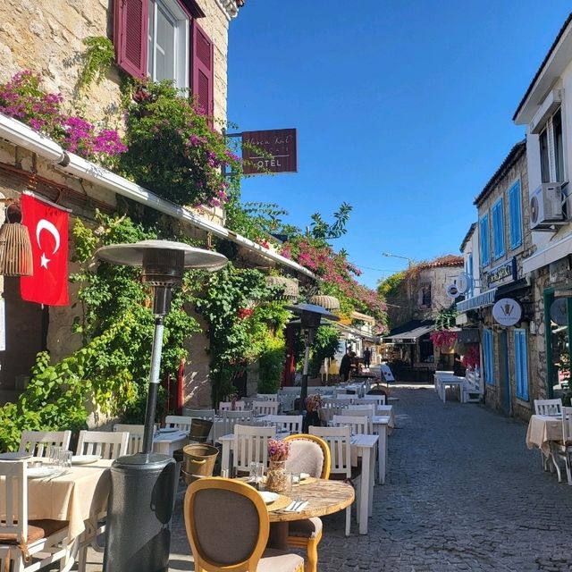 🌸💫 Alaçatı – Where Time Slows and Beauty Speaks! 🇹🇷💙
