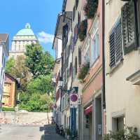 Zurich: Where Urban Vibes Meet Alpine Beauty 🇨🇭✨