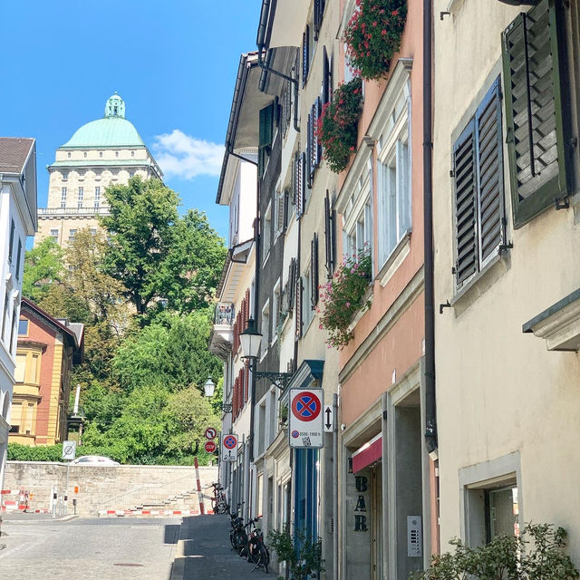 Zurich: Where Urban Vibes Meet Alpine Beauty 🇨🇭✨