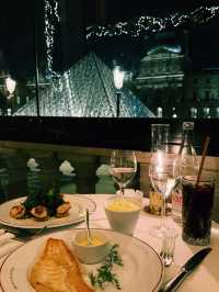 พิพิธภัณฑ์ลูฟวร์ Musée du Louvre มีอะไรบ้าง??