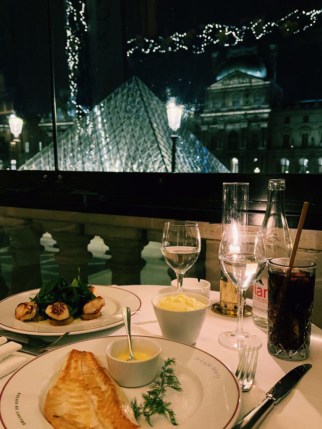 พิพิธภัณฑ์ลูฟวร์ Musée du Louvre มีอะไรบ้าง?? พิพิธภัณฑ์ลูฟวร์ Musée du Louvre มีอะไรบ้าง??