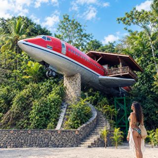 ✈️ Отель внутри настоящего Boeing 727 посреди джунглей Коста-Рики