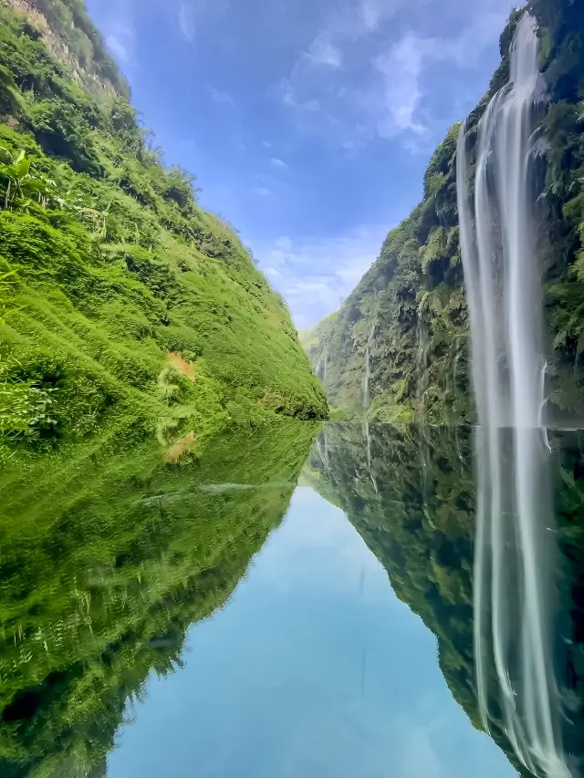 In Guizhou, there is a real-life Jurassic World: Maling River Gorge