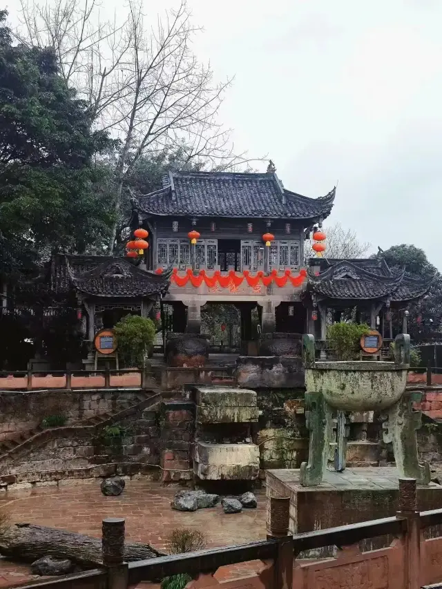 The hidden charming ancient towns around Chengdu, let you feel a different style!