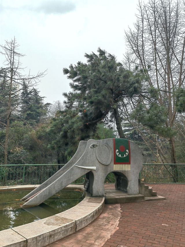 大象滑梯,並不是只在興慶公園有 大象滑梯,並不是只在興慶公園有