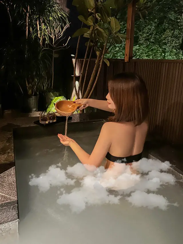 Everyone thought I went to a private hot spring SPA in Guangzhou, Bali