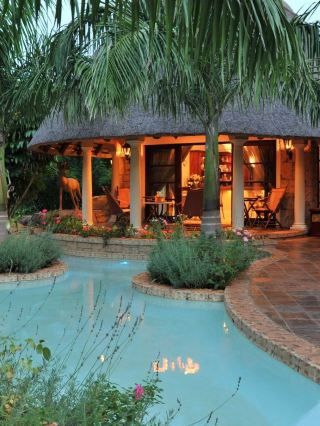 🌟 Eswatini Escapes: Luxe Lodging at Summerfield 🌺