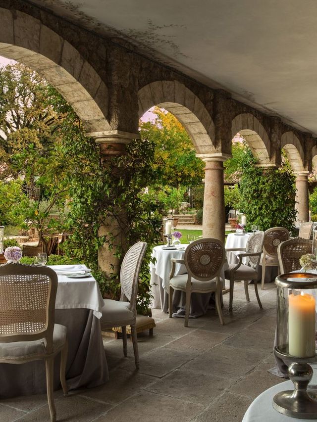 Tuscan Treasure: Discover Borgo Santo Pietro 🏰✨