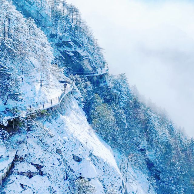 探索絕美仙境天岳幕阜山