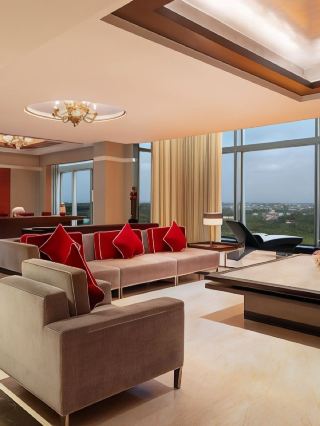 🌟 Coimbatore's Best Kept Secret: Le Méridien 🏨✨
