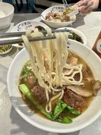 暴食台北003｜從天母開到信義區的厲害牛肉麵·天東86