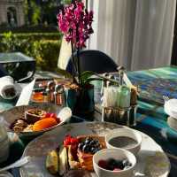Four seasons hotel in Florence Italy is literally a fairly tale .