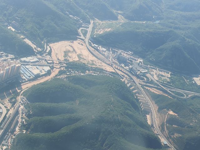空中俯瞰世界。