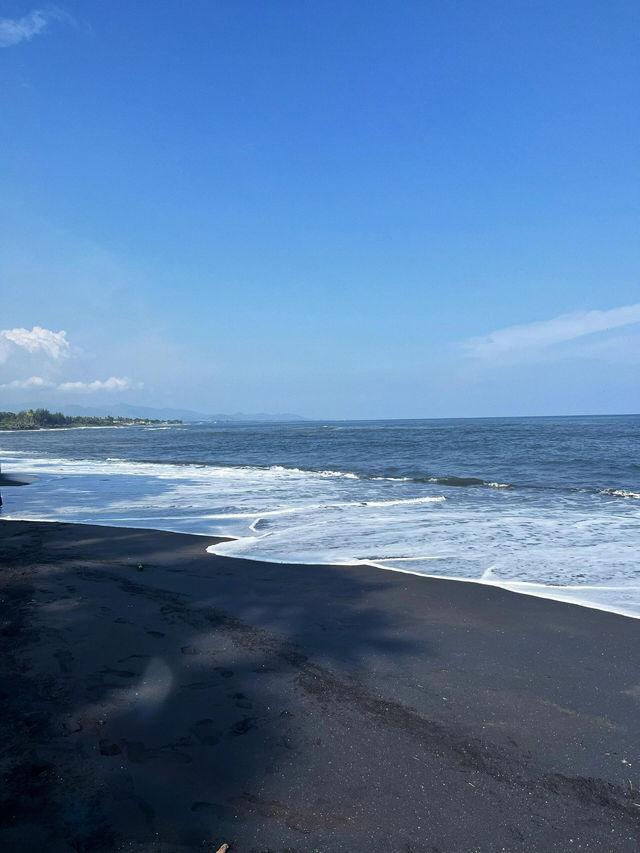 踩雷無數次後終於找到了峇里島好玩又小眾「黑沙灘」。