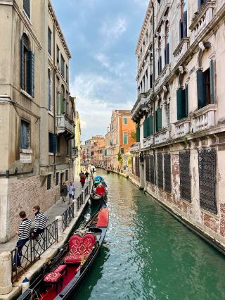 Please save this if you're planning to visit Venice! It's hard to find a complete guide. 