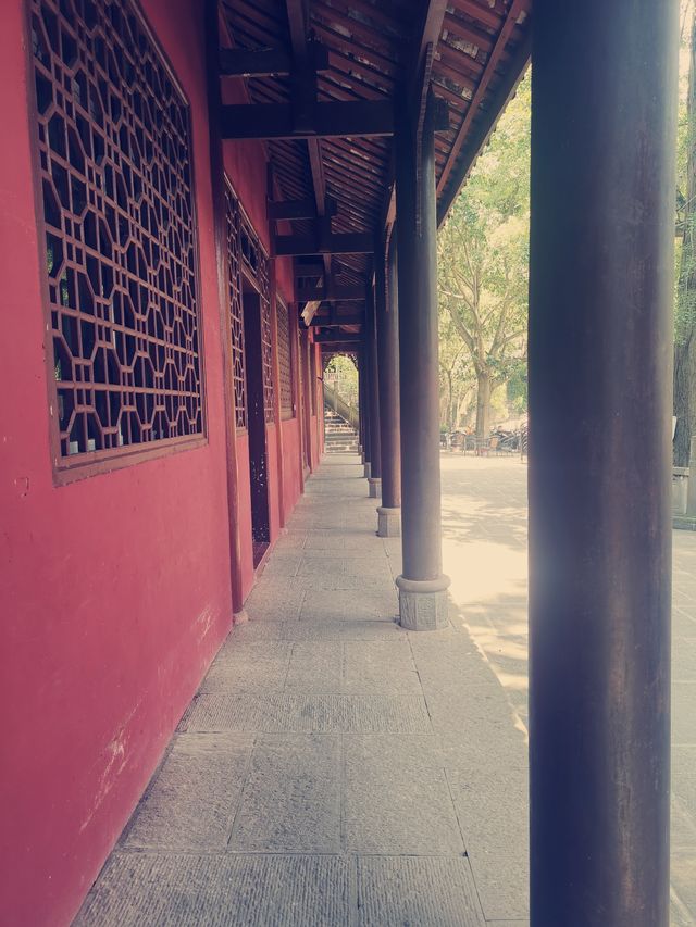 歷史悠久的川西佛教寺院——石經寺。