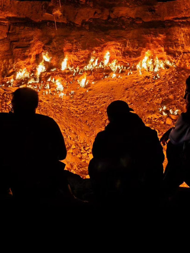 "Darvaza Gas Crater: The Gate of Hell"