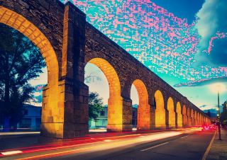 [Morelia] A pink city that transcends time and space, a perfect blend of history and modernity. 