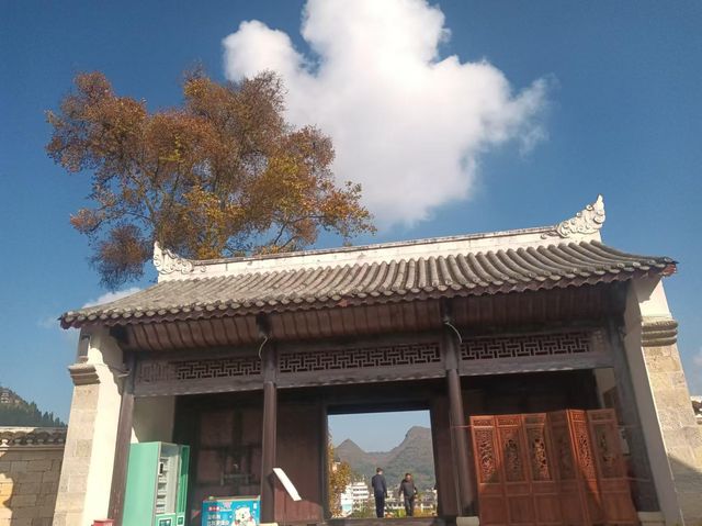 安龍試院。