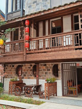Visit Tiejinglan 🪨 Green Tile City Wall｜A Long Song of Old Dreams in the Dusty Brick Cracks