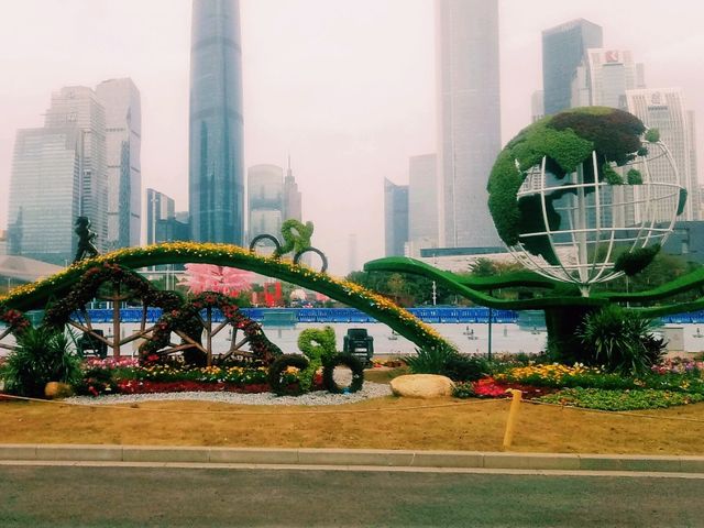 In The Beating Heart of Guangzhou's Peael River