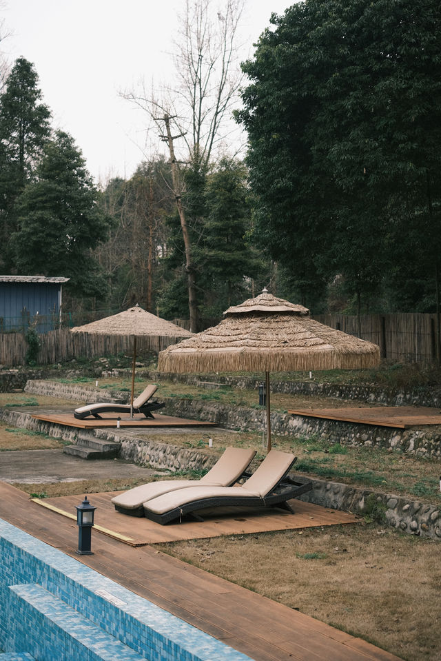 成都周邊住進森林心臟的私湯小屋