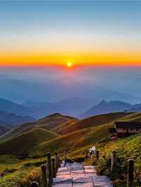Wugong Mountain Sea of Clouds Sunrise: A Journey into a Fairyland