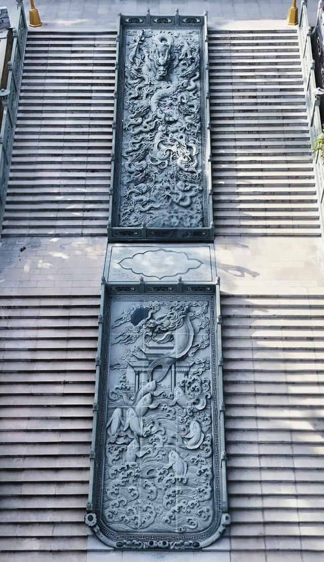今次遊覽濟南義淨寺，真係一次難忘嘅禪意之旅。 • 交通路線：從濟南市區出發，沿住104國道一路向