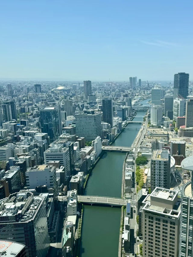 🏙️高空之上，城市盡收眼底：大阪康萊德酒店