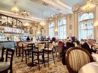 🎩 Discover A Grand London Hotel Reborn as a Pub! 🍻 