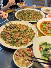 沙坪壩……慕名而來……真係好食……