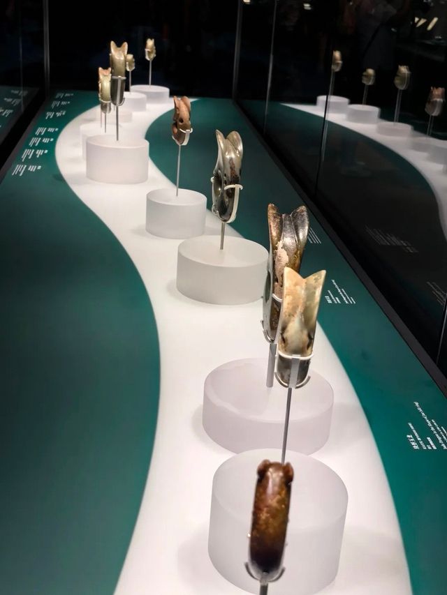 終於等到你！上海博物館紅山玉器展5000年群龍出動