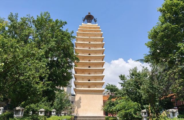隱藏喺昆明市中心嘅南詔佛塔