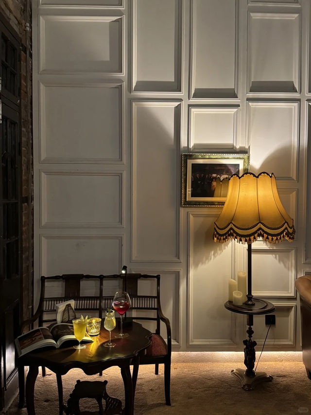 武漢呢間酒吧!幽暗老宅藏住中世紀浪漫🍷 武漢呢間酒吧!幽暗老宅藏住中世紀浪漫🍷