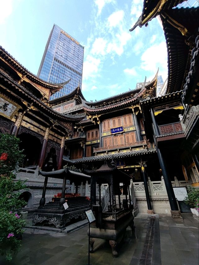 Layered Elegance: The Upturned Eaves of Luohan Temple