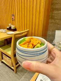 三文魚肉比飯還多‼️廚師今天心情好好哇❣️