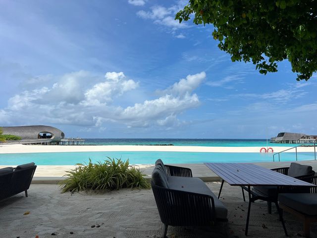 Honeymoon Paradise: Sea, Sand, and Exceptional Service
