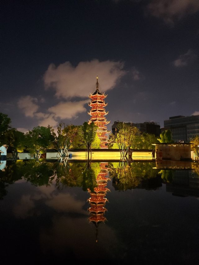 龍華會申城新地標，越夜越精彩