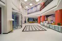 一家北歐簡約裝修居家藝術酒店