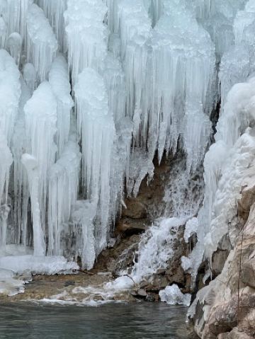 Guolao Fairy Valley Ice Stalactites Like a Crystal Palace