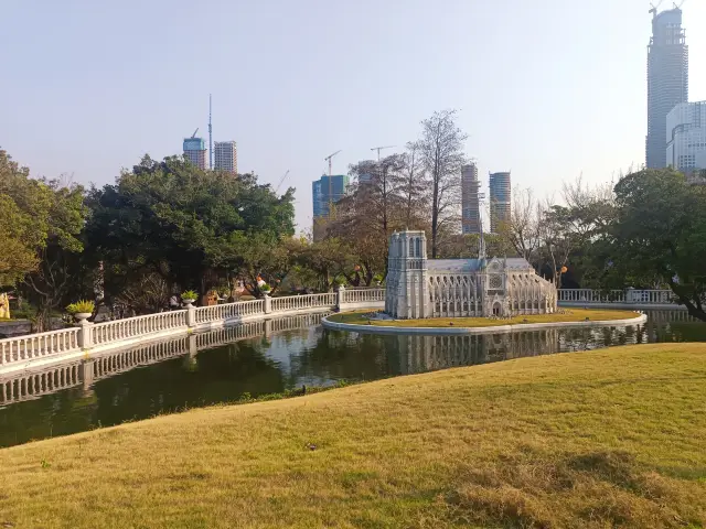 Must-Visit in Shenzhen｜World Window Guide That’s Stunning Even on Rainy Days
