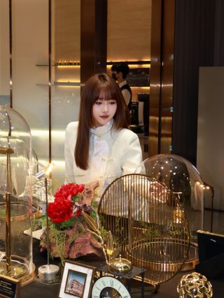 Attend the Zhongxing Shengshi Antique Watch Exhibition and witness the exquisite Louis XIII feast.