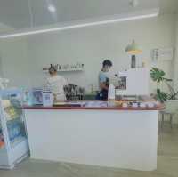 พาน้องๆ หนีแมวไปที่  "Begin Station coffee eatery"