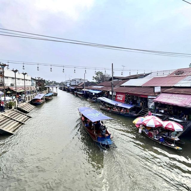 Amphawa Floating Market