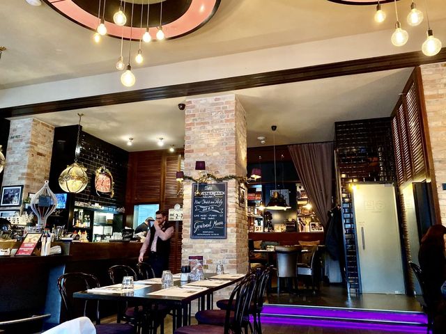 Elysee Bistro & Cafe - Budapest, Hungary