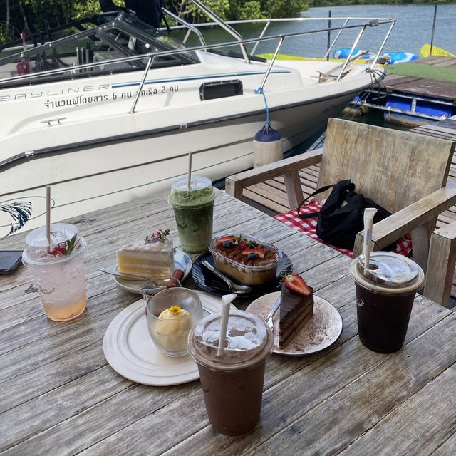 Mangrove​ Bungalow​ &​ Restaurant​