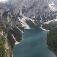 意大利🇮🇹 ｜ 隱藏在湖水中的迷離秋色 - LAGO DI BRAIES