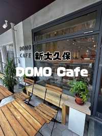 路地裏にひっそり 新大久保 DOMOCafe
