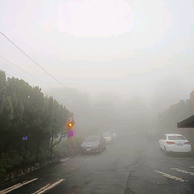 台北百萬夜景，天母屋頂上，文化大學後山