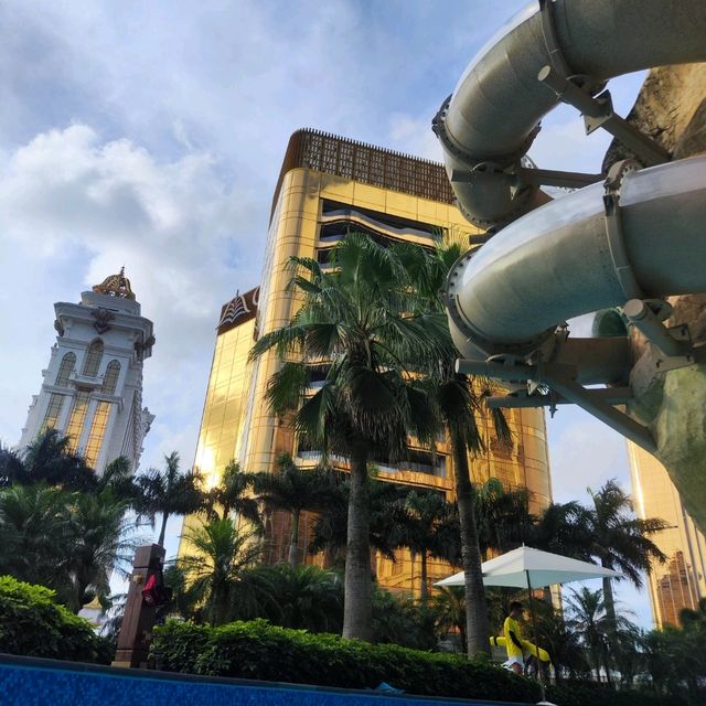 浮誇 華麗 Wow 樂游游！